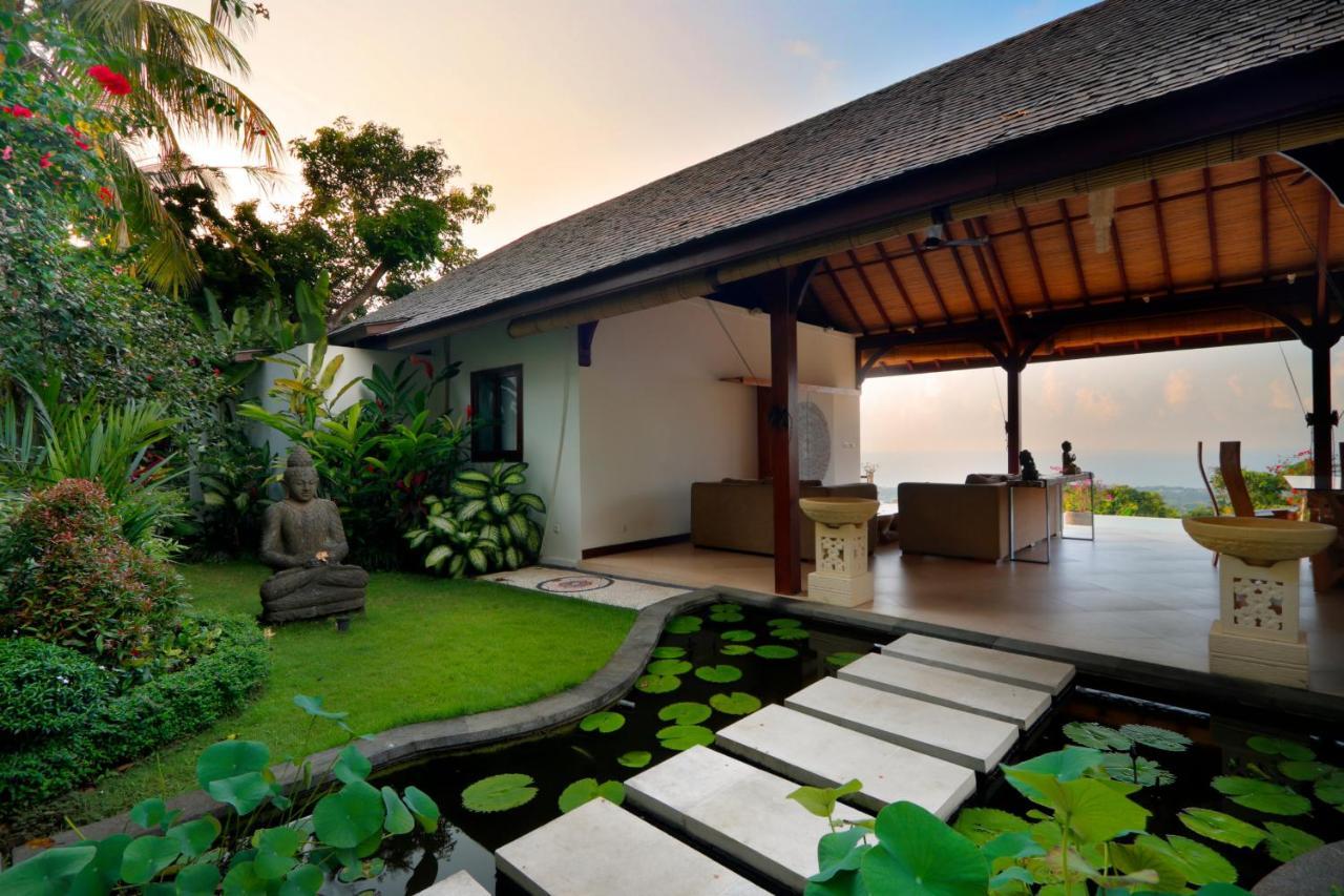 Villa Saraswati Lovina Exterior photo