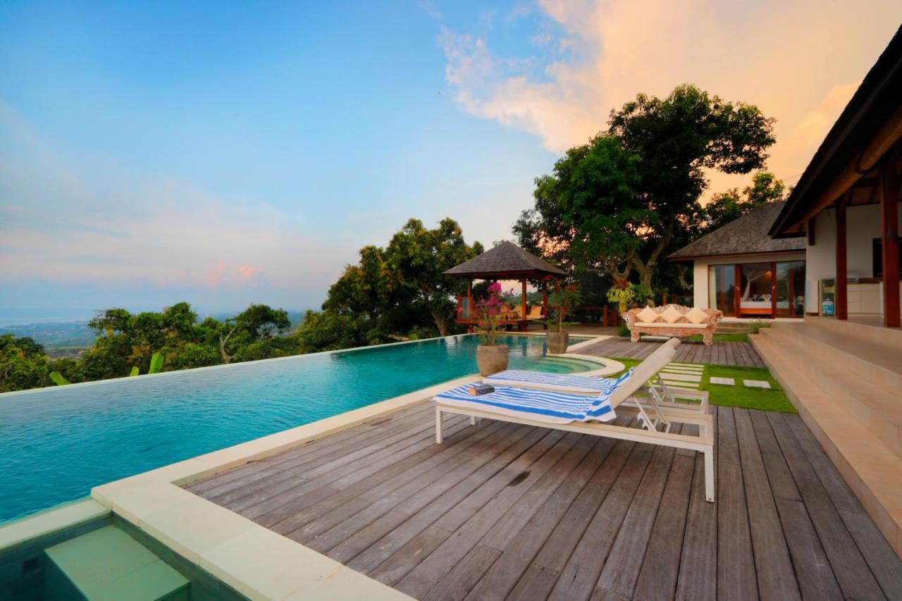 Villa Saraswati Lovina Exterior photo